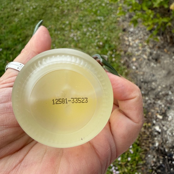 ALO Yoga Glow System Magnesium Reset Spray - Picture 7 of 10